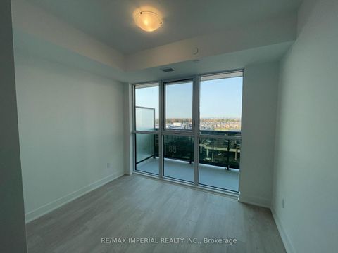 Photo 3 at 808 - 2545 Simcoe Street N, Windfields, Oshawa