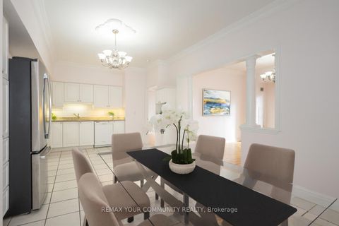 Photo 10 at 109 - 2500 Rutherford Road, Maple, Vaughan