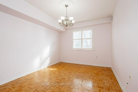 Photo 21 at 109 - 2500 Rutherford Road, Maple, Vaughan