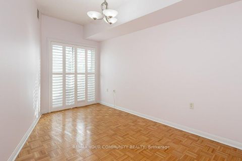 Photo 24 at 109 - 2500 Rutherford Road, Maple, Vaughan