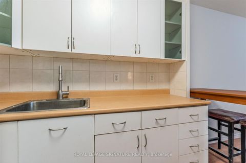 Photo 5 at 2108 - 40 Homewood Avenue, South St. James Town, Toronto