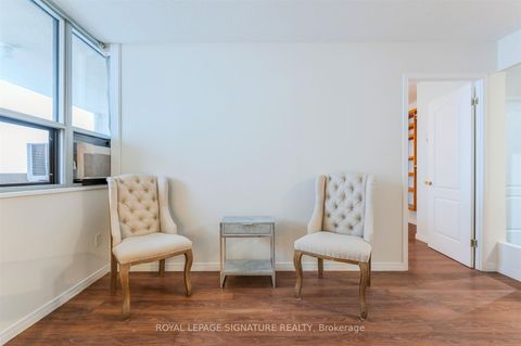 Photo 14 at 2108 - 40 Homewood Avenue, South St. James Town, Toronto