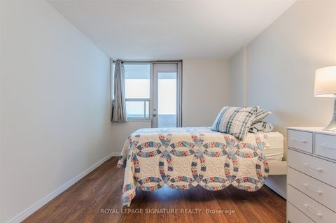 Photo 19 at 2108 - 40 Homewood Avenue, South St. James Town, Toronto