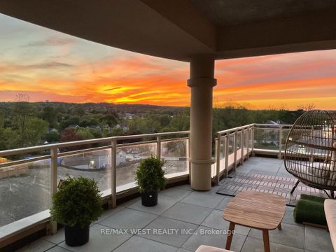 Photo 0 at 503 - 15277 Yonge Street, Aurora Village, Aurora