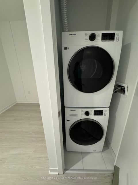 Photo 5 at 411 - 195 McCaul Street, Chinatown, Toronto