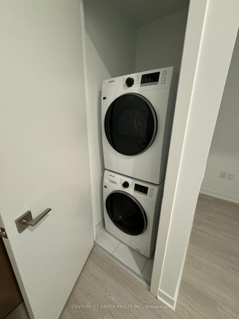 Photo 6 at 411 - 195 McCaul Street, Chinatown, Toronto