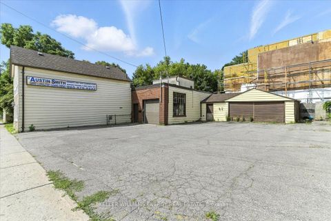 Photo 1 at 174 Mary Street N, O'Neill, Oshawa