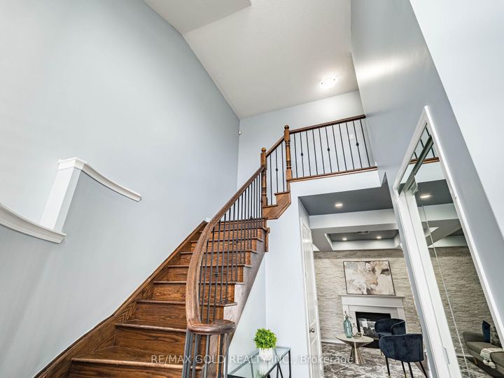 Photo 5 at 19 Killick Road, Northwest Brampton, Brampton