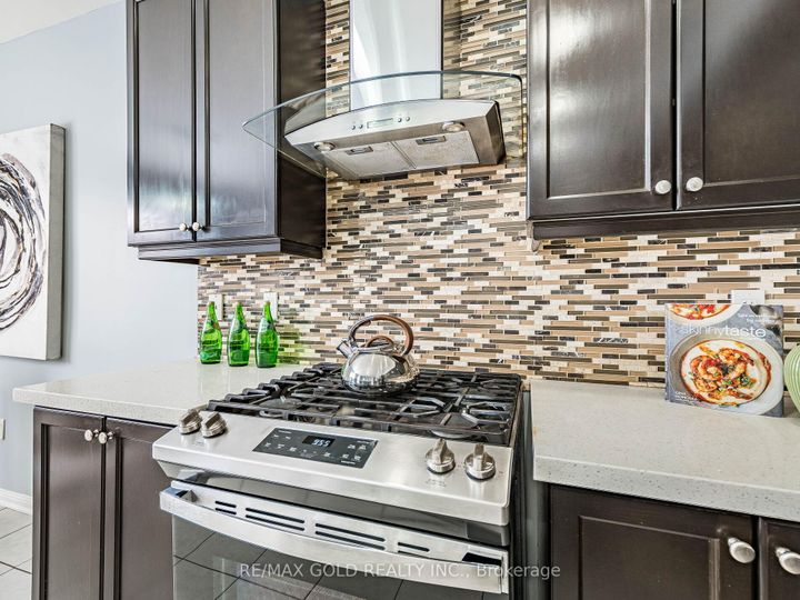 Photo 18 at 19 Killick Road, Northwest Brampton, Brampton