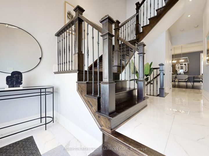 Photo 1 at 39 Giardina Crescent, Bayview Hill, Richmond Hill