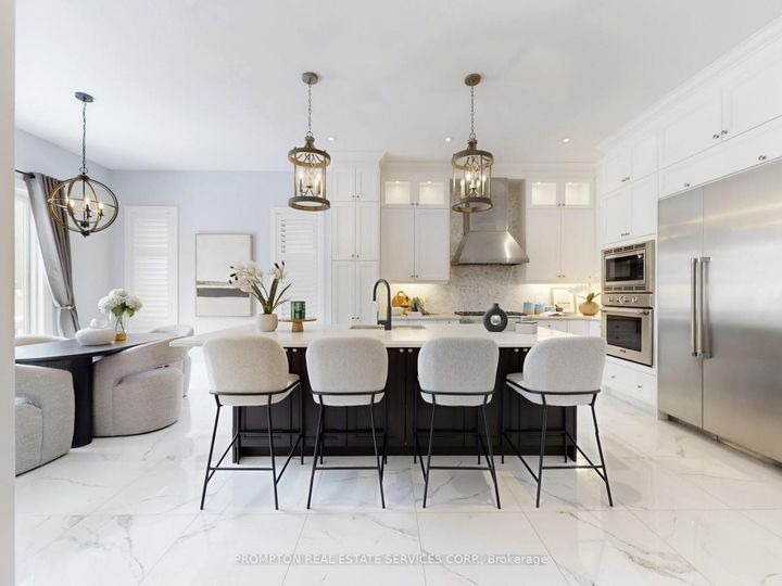 Photo 6 at 39 Giardina Crescent, Bayview Hill, Richmond Hill