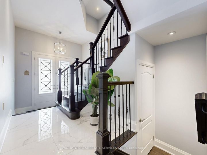 Photo 21 at 39 Giardina Crescent, Bayview Hill, Richmond Hill