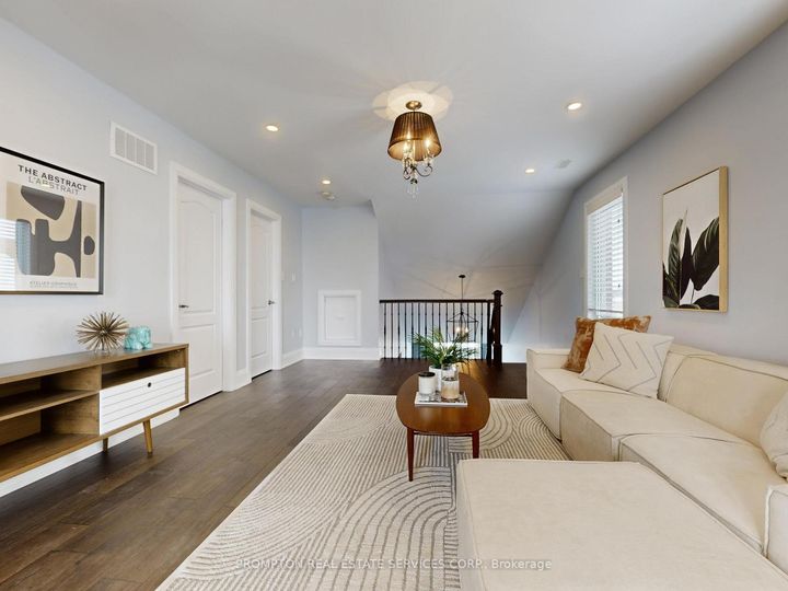 Photo 40 at 39 Giardina Crescent, Bayview Hill, Richmond Hill