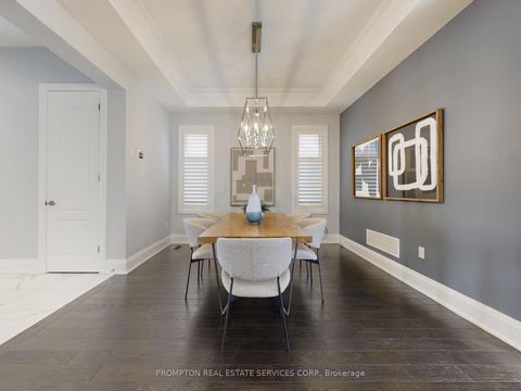 Photo 3 at 39 Giardina Crescent, Bayview Hill, Richmond Hill