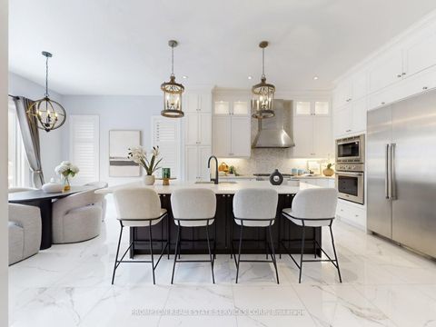 Photo 6 at 39 Giardina Crescent, Bayview Hill, Richmond Hill