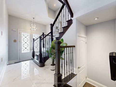 Photo 21 at 39 Giardina Crescent, Bayview Hill, Richmond Hill