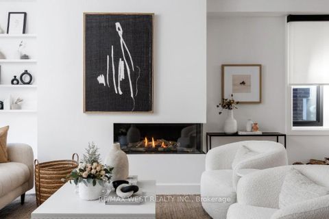 Photo 5 at 424 Clendenan Avenue, Junction Area, Toronto