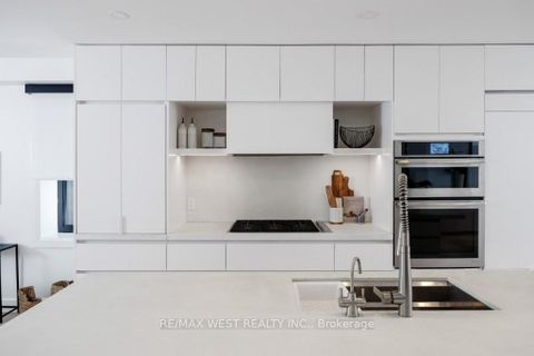 Photo 9 at 424 Clendenan Avenue, Junction Area, Toronto