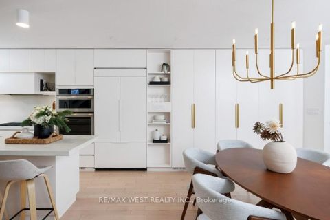 Photo 13 at 424 Clendenan Avenue, Junction Area, Toronto