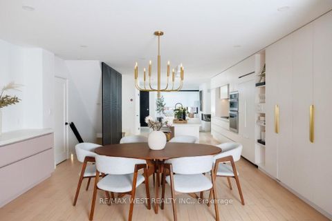 Photo 14 at 424 Clendenan Avenue, Junction Area, Toronto