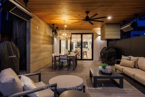 Photo 16 at 424 Clendenan Avenue, Junction Area, Toronto