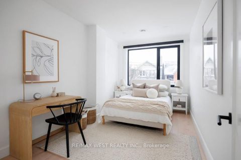 Photo 25 at 424 Clendenan Avenue, Junction Area, Toronto