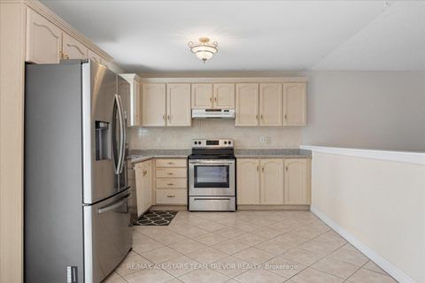 Photo 4 at 9 Ivygreen Road, Historic Lakeshore Communities, Georgina