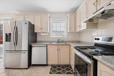 Photo 6 at 9 Ivygreen Road, Historic Lakeshore Communities, Georgina