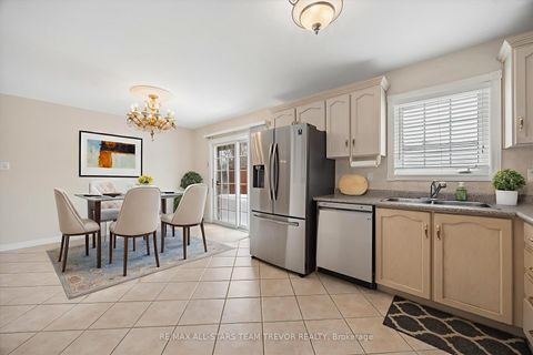 Photo 7 at 9 Ivygreen Road, Historic Lakeshore Communities, Georgina