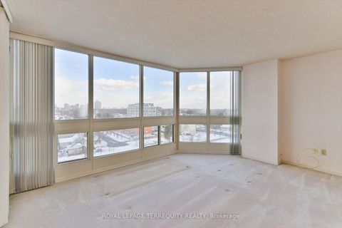 Photo 11 at 907 - 5 Kenneth Avenue, Willowdale East, Toronto