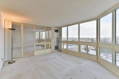 Photo 12 at 907 - 5 Kenneth Avenue, Willowdale East, Toronto