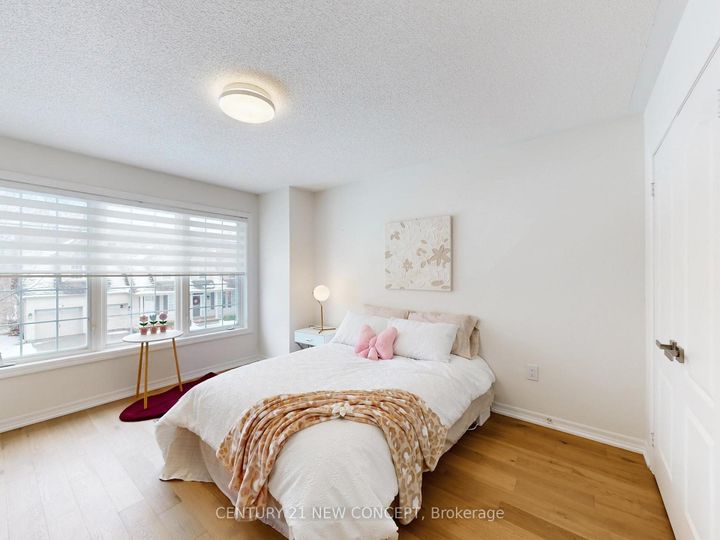 Photo 42 at 2208 Glengrove Crescent, WT West Oak Trails, Oakville