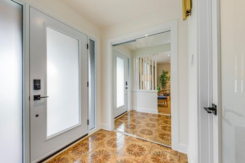 Photo 4 at 7 Ivybridge Drive, West Deane, Toronto