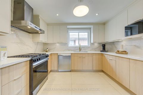 Photo 14 at 7 Ivybridge Drive, West Deane, Toronto