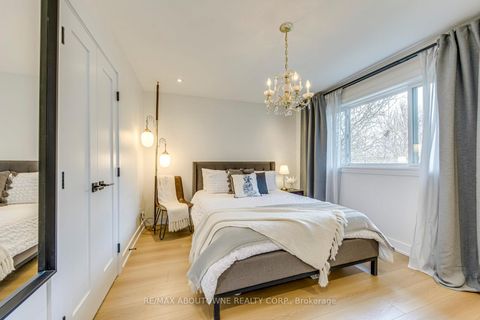 Photo 25 at 7 Ivybridge Drive, West Deane, Toronto