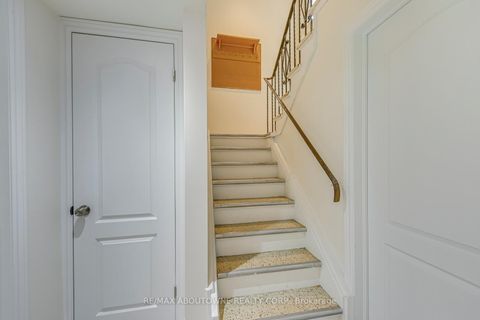 Photo 30 at 7 Ivybridge Drive, West Deane, Toronto