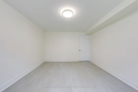 Photo 40 at 7 Ivybridge Drive, West Deane, Toronto