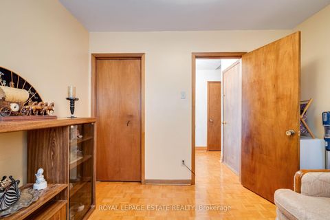 Photo 15 at 17 Altair Avenue, L'Amoreaux, Toronto
