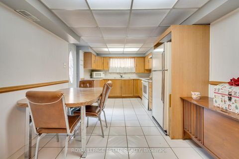 Photo 20 at 17 Altair Avenue, L'Amoreaux, Toronto