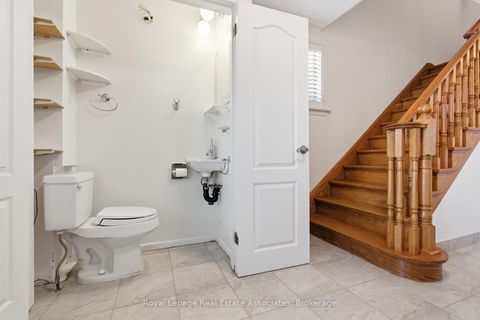 Photo 10 at 117 Harding Avenue, Amesbury, Toronto