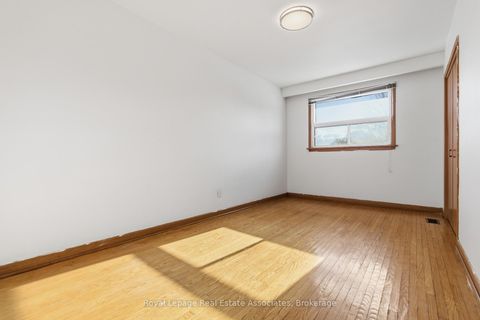 Photo 17 at 117 Harding Avenue, Amesbury, Toronto