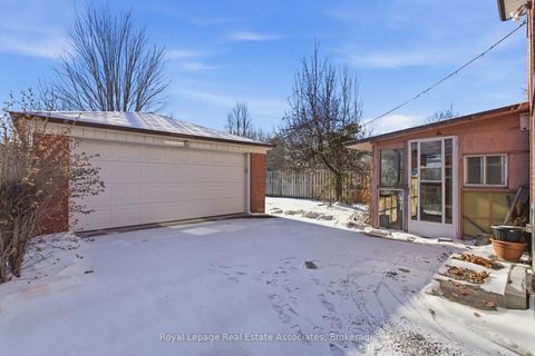 Photo 28 at 117 Harding Avenue, Amesbury, Toronto