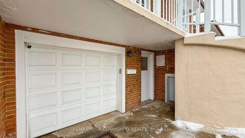 Photo 3 at 7 Brazil Gate, Humber Summit, Toronto