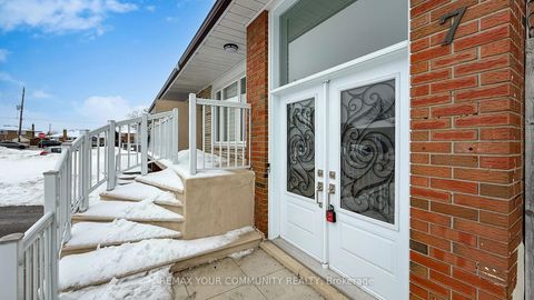 Photo 4 at 7 Brazil Gate, Humber Summit, Toronto