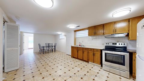 Photo 30 at 7 Brazil Gate, Humber Summit, Toronto