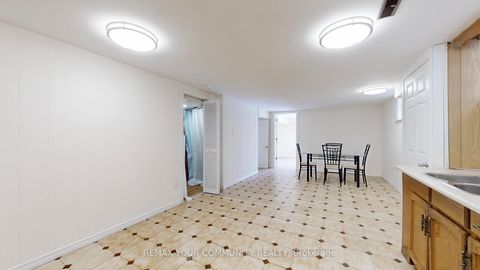 Photo 33 at 7 Brazil Gate, Humber Summit, Toronto