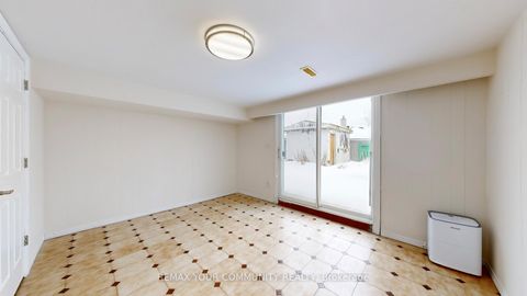 Photo 40 at 7 Brazil Gate, Humber Summit, Toronto