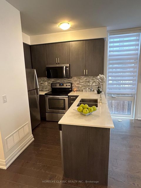 Photo 3 at 9 - 11 Eldora Avenue, Newtonbrook West, Toronto