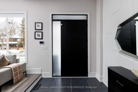 Photo 3 at 367 Manor Road E, Mount Pleasant East, Toronto