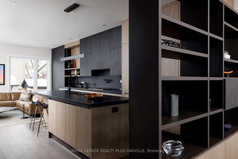 Photo 11 at 367 Manor Road E, Mount Pleasant East, Toronto